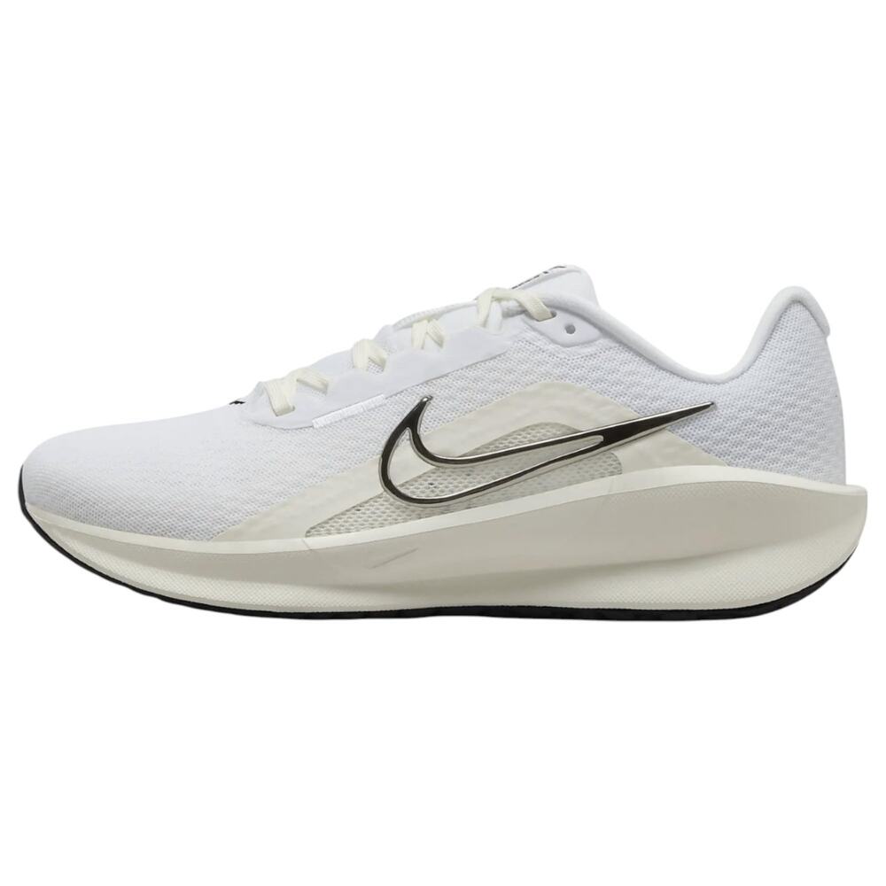 NWT  Nike Downshifter 13 Women's Road Running Shoes  White/Black Size 9